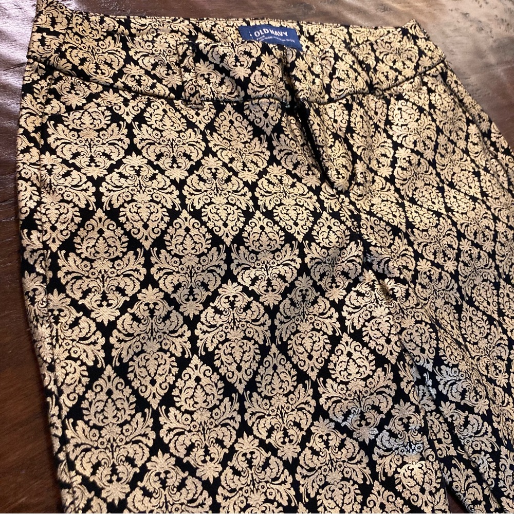 Black and Gold Filigree Pixie Pants Old Navy Size 2 Small S